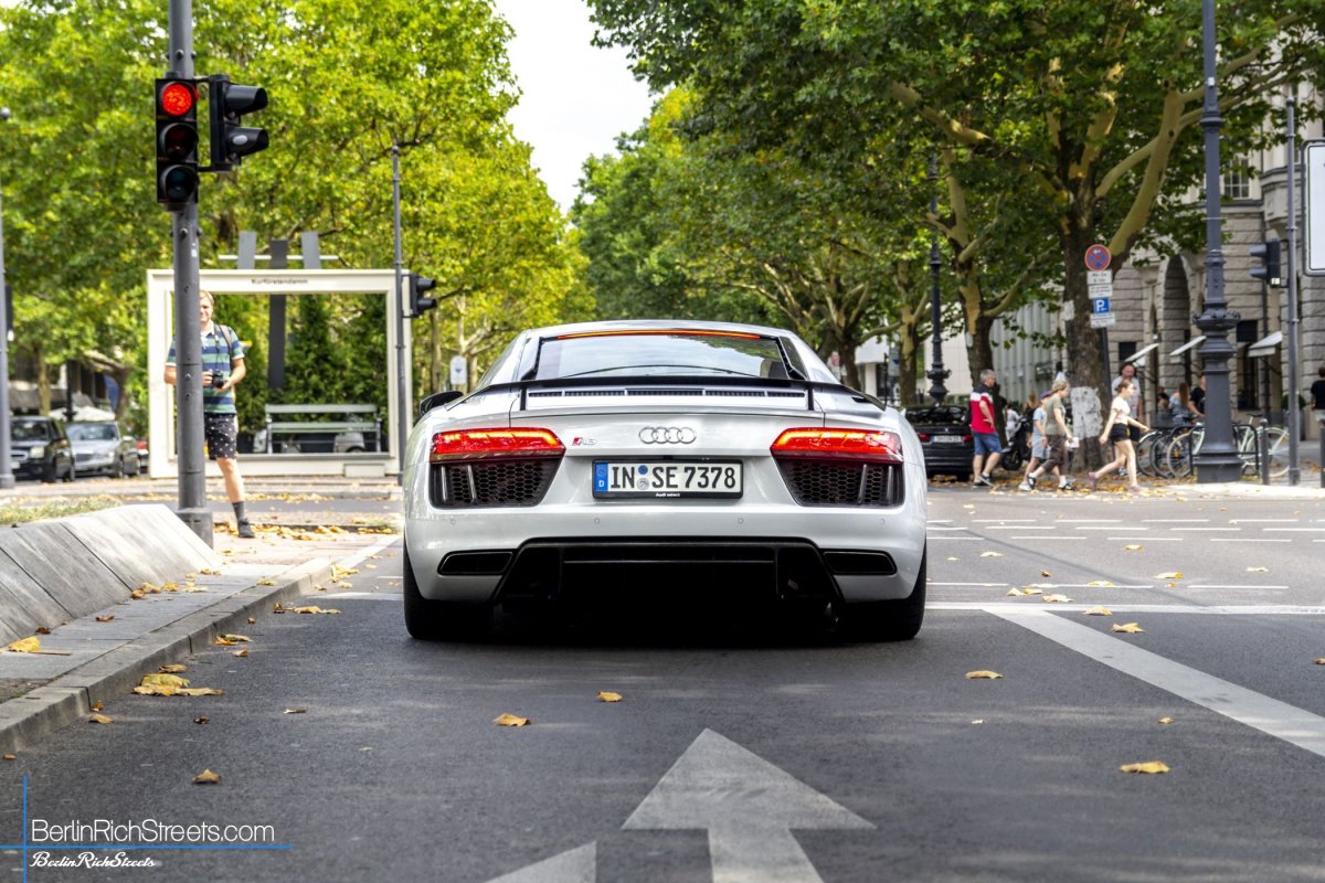 Audi R8 V10 Plus (2016) spotted in Berlin — BerlinRichStreets
